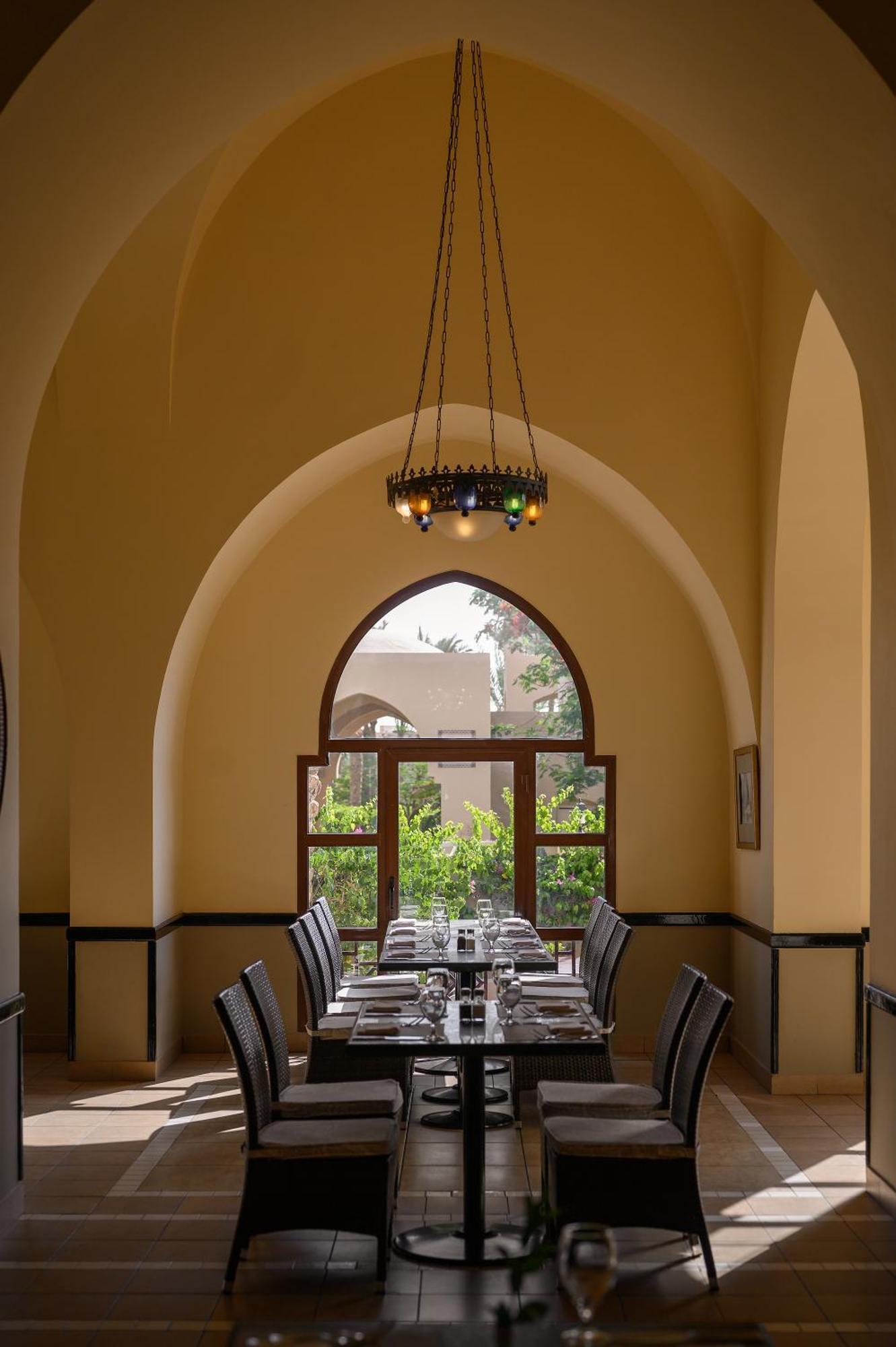 Iberotel Redsina Шарм ел-Шейх Екстериор снимка Interior of the restaurant